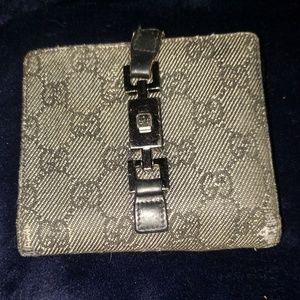 Gucci canvas womens wallet with piston lock